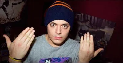 Quel ge a-t-il et en quelle classe est-il ?