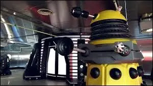 (pisode 3) Quelles sont les couleurs que les Daleks n'ont pas dans cet pisode ?