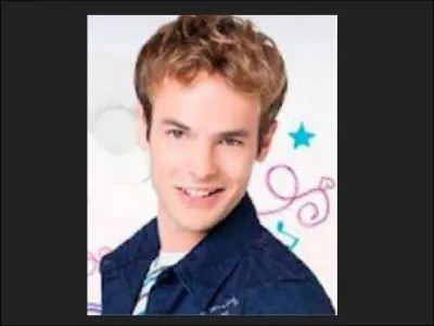 Comment se prnomme le cousin de Ludmila ?