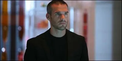 Dans "Greco", comment Matthias Grecowski se retrouve-t-il dans le coma ?