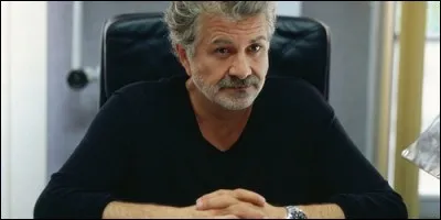 Dans quelle ville se déroule la série "Le Tuteur" avec Roland Magdane ?