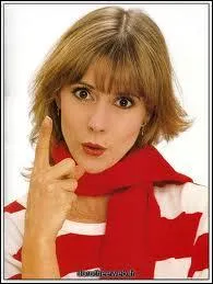 Compltez :  Hou ! La menteuse, elle est amoureuse...  .