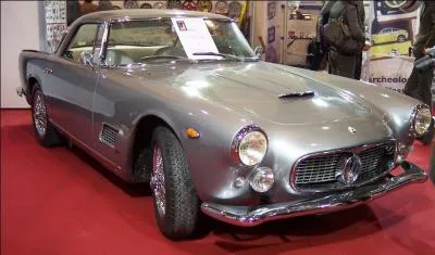  Mais depuis que l'on a dcouvert sa prsence, on n'est plus entr dans le vhicule. Et [l'insecte] s'interroge sur la raison de la disparition totale et dfinitive de la chaleur et du vent, de la musique et de la nourriture, des vibrations et du mouvement, du ronflement et de la lueur verte qui illuminait parfois ses toiles et en irisait les thormes . De quoi parle-t-il ?