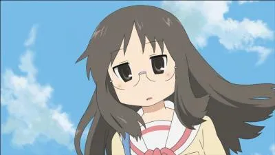 Peu expressive et aussi nergique qu'un koala endormi, elle sculpte des statues en bois...