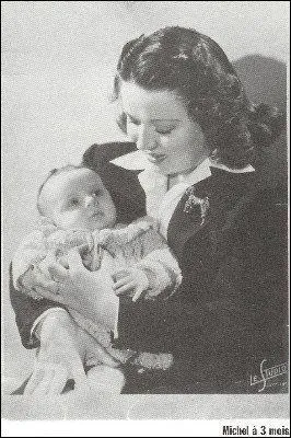 Ne le 7 avril 1919, elle pousa Fernand et fut la maman d'un chanteur prnomm Michel, quel est le prnom de cette femme connue ?
