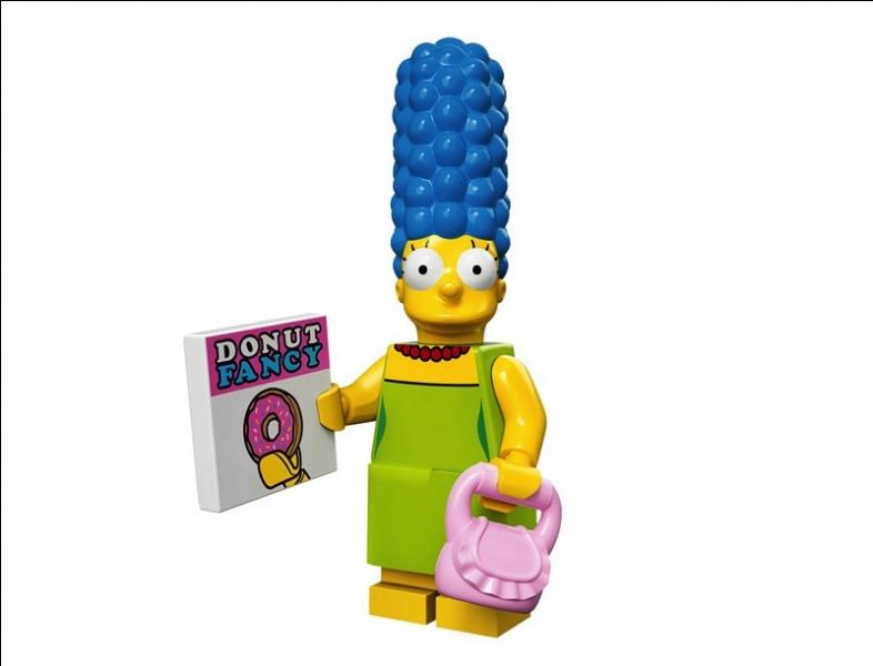 Qui est cette femme, mère de la famille Simpson ?