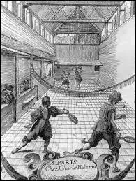 De quel ancien jeu le tennis est-il une adaptation ?