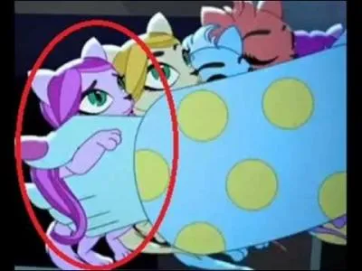 Catherine est-elle la soeur de Toralei Stripe ?