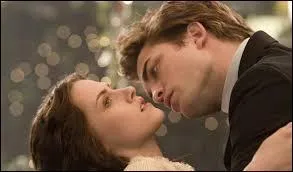 Combien de temps Edward souhaite-t-il attendre pour transformer Bella ?