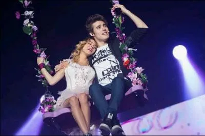 Que chantent-ils sur la photo ?