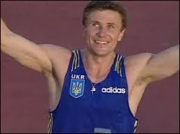 Qui a battu le record du monde de saut  la perche en 2014 ?