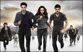 Le plus muscl de la famille Cullen est Jacob.