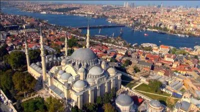 De quand date la basilique Sainte Sophie d'Istanbul ?