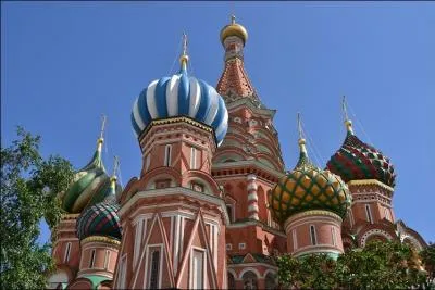 De quand date l'glise St Basile, construite par Ivan la Terrible  Moscou ?