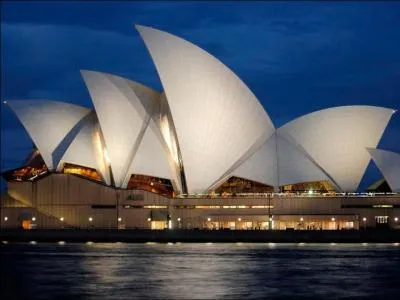 De quand date l'opra de Sydney ?