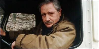 Qui incarne le personnage de Louis dans "Louis la Brocante" ?