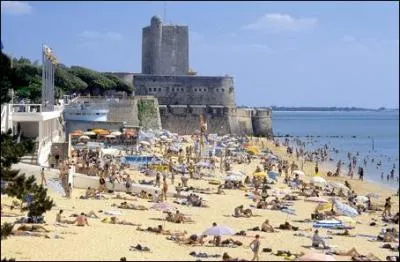 Un personnage de jeu tlvis a repris le nom de cette station.