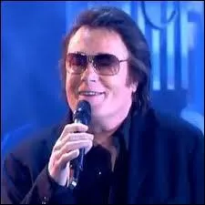 Alain Barriere nous chantait en 1963 : Elle tait si ... . Quelle est la bonne rponse ?