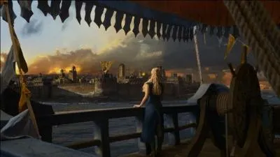 Dans quelle ville portuaire situe sur la cte sud-est de la baie des Serfs, Daenerys et ser Jorah Mormont arrivent-ils ?