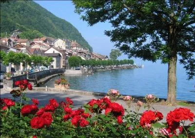 Quel est cet ancien village de pcheurs des rives du Lman dont le paysage agreste fut clbr par Jean-Jacques Rousseau et lord Byron ?