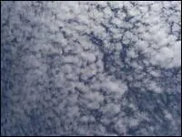 C'est presque le mme nuage que celui de la question n2  la diffrence que celui-ci est de couleur grise et qu'il est plus gros. Il s'agit ...