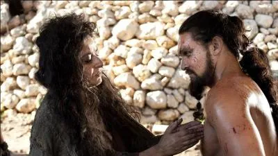 Le Khal bless, lors d'un combat puis empoisonn par une maegi, devient inerte, aveugle et sans aucune volont... Qui va lui ter la vie pour en finir ?