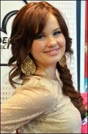 Quel est le rle de Debby Ryan dans Jessie ?