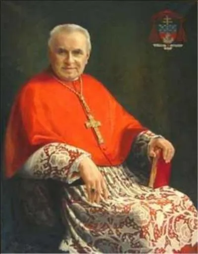 Le 02 juillet, les obsques nationales d'un collaborateur important sont effectues (question prcdente). Quel prtre catholique de haut niveau,  Notre-Dame de Paris, officie  ces obsques ?