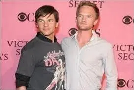 Au total, combien de compagnon/mari des acteurs principaux dans la vraie vie, ont jou dans la srie ?