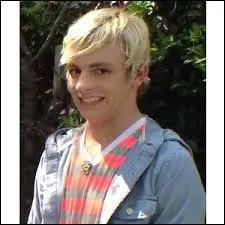 Quelle est la couleur de vtement qu'il aime porter ?