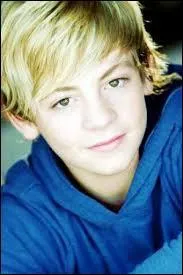 A-t-il une petite amie ? (avril 2014)