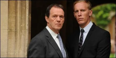 Comment se nomme la série qui met en scène Robbie Lewis et son acolyte James Hathaway en charge de résoudre les derniers mystères qui se trament à Oxford ?