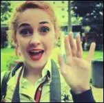 Joue-t-elle dans une srie ?