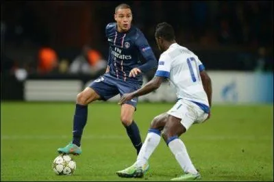 Au football, que peut-on recevoir si l'on commet une faute grave ?