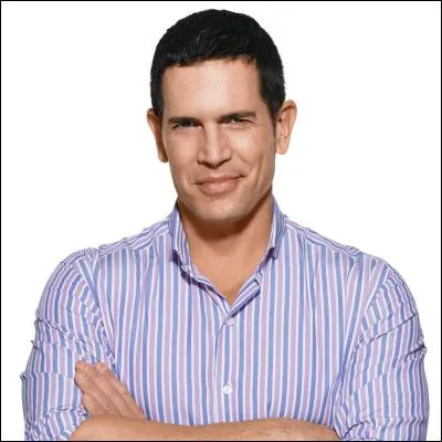 Comment le père de Violetta s'appelle-t-il ?