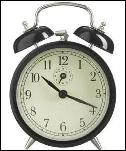 "Que hora son ? ", "What time is it ? ", "Cât e ceasul ? " : d'habitude, lorsque vous parvenez à poser cette question à l'étranger, vous arrivez à peu près à comprendre la réponse : 10h20. Eh bien, en Autriche, lorsque vous demanderez "Wie spät ist es ? ", ils vous diront :