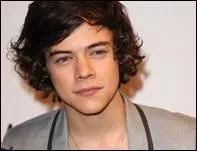 Comment s'appelle le plus jeune membre du groupe ?