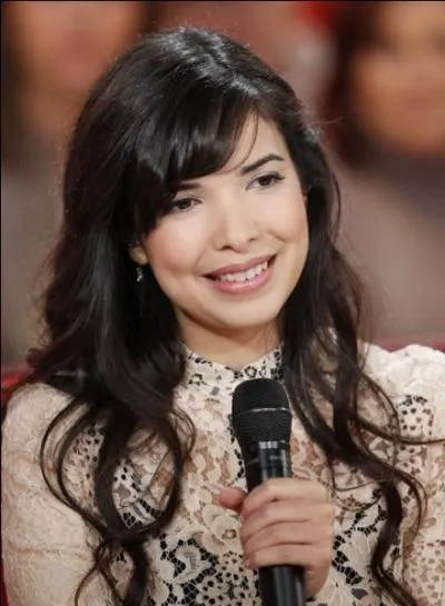 Indila, une jeune chanteuse qui commence  faire parler d'elle ! Mais au fait, comment s'appelle son premier album ?