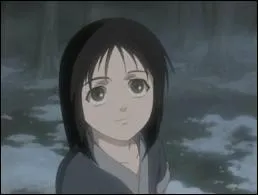 Qui est cet enfant qui semble regarder quelqu'un ?