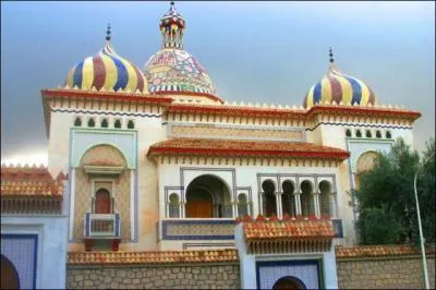 Comment s'appelle le chanteur possdant cette maison ?