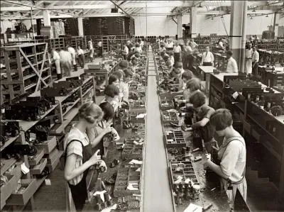 Elle n'est pas aussi grande, et mme petite, mais elle a un avantage, elle ne connat pas la crise !