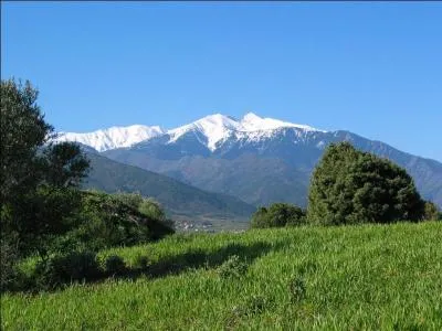 De ces quatre dpartements, lequel est frontalier des Pyrnes-Orientales ?