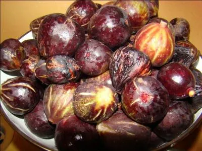Vritable dlice du palais, les figues sont emblmatiques des desserts mditerranens. On les dguste crues, cuites ou sches. Mais quelle est la bonne affirmation ?