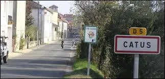 Nous traversons la commune Lotoise de Catus. Nous sommes en rgion ...