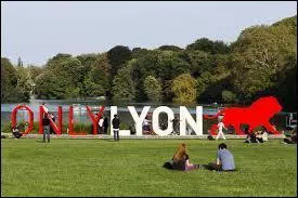 Comment se nomme ce clbre parc, situ en plein coeur de Lyon, accueillant, entre autres, un parc zoologique ?