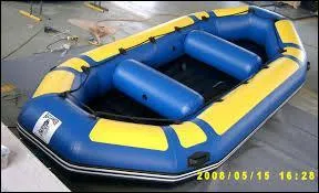Les radeaux pneumatiques conus pour le rafting sont :