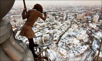 Dans la comdie musicale  Starmania , qui chante : Quand on arrive en ville ?