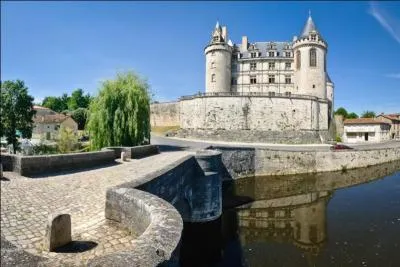 Dans notre patois, que voulait dire  As tu fini de racassae  ?