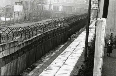 Durant quelle priode le mur de Berlin a t-il coup la ville en deux ?