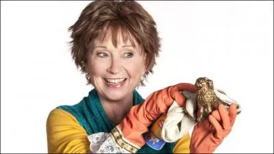 Qui est l'actrice qui joue la femme de Raymond ?